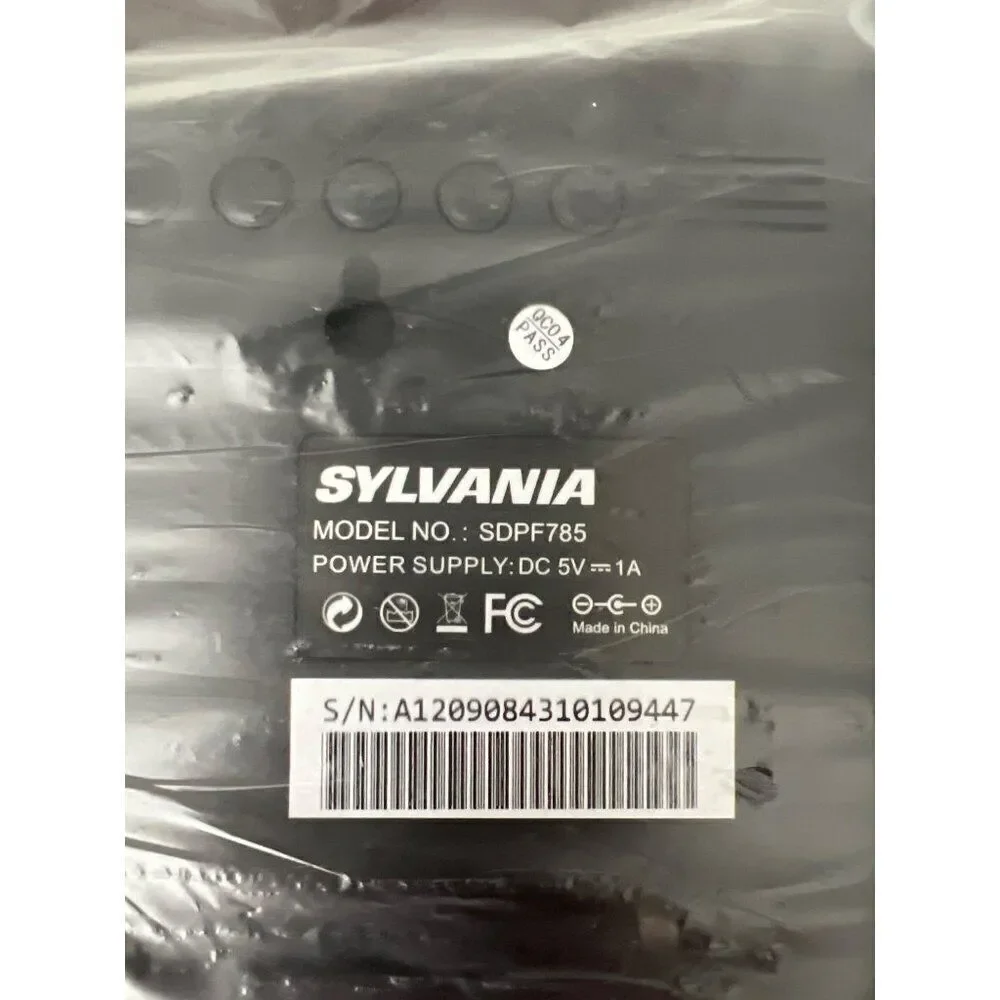 Sylvania 7” Digital Photo Slide Frame LED Panel